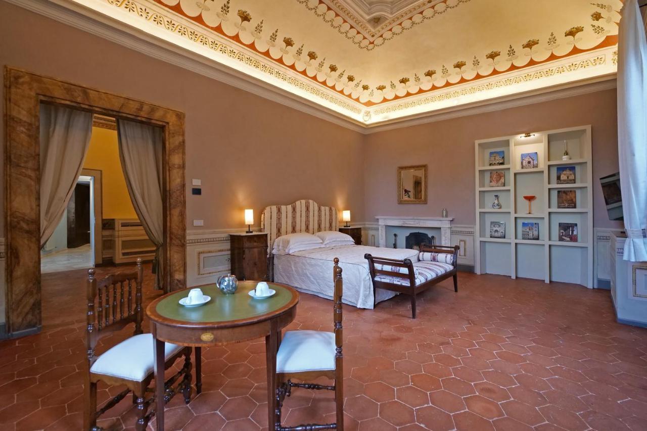 Montepulciano Stazione Delcorto Suites מראה חיצוני תמונה